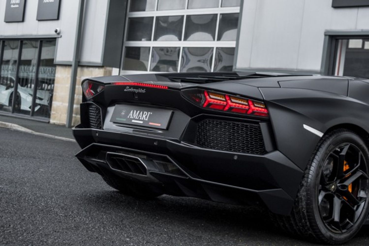 LAMBORGHINI AVENTADOR COUPE 6.5 V12 2DR SEMI AUTOMATIC