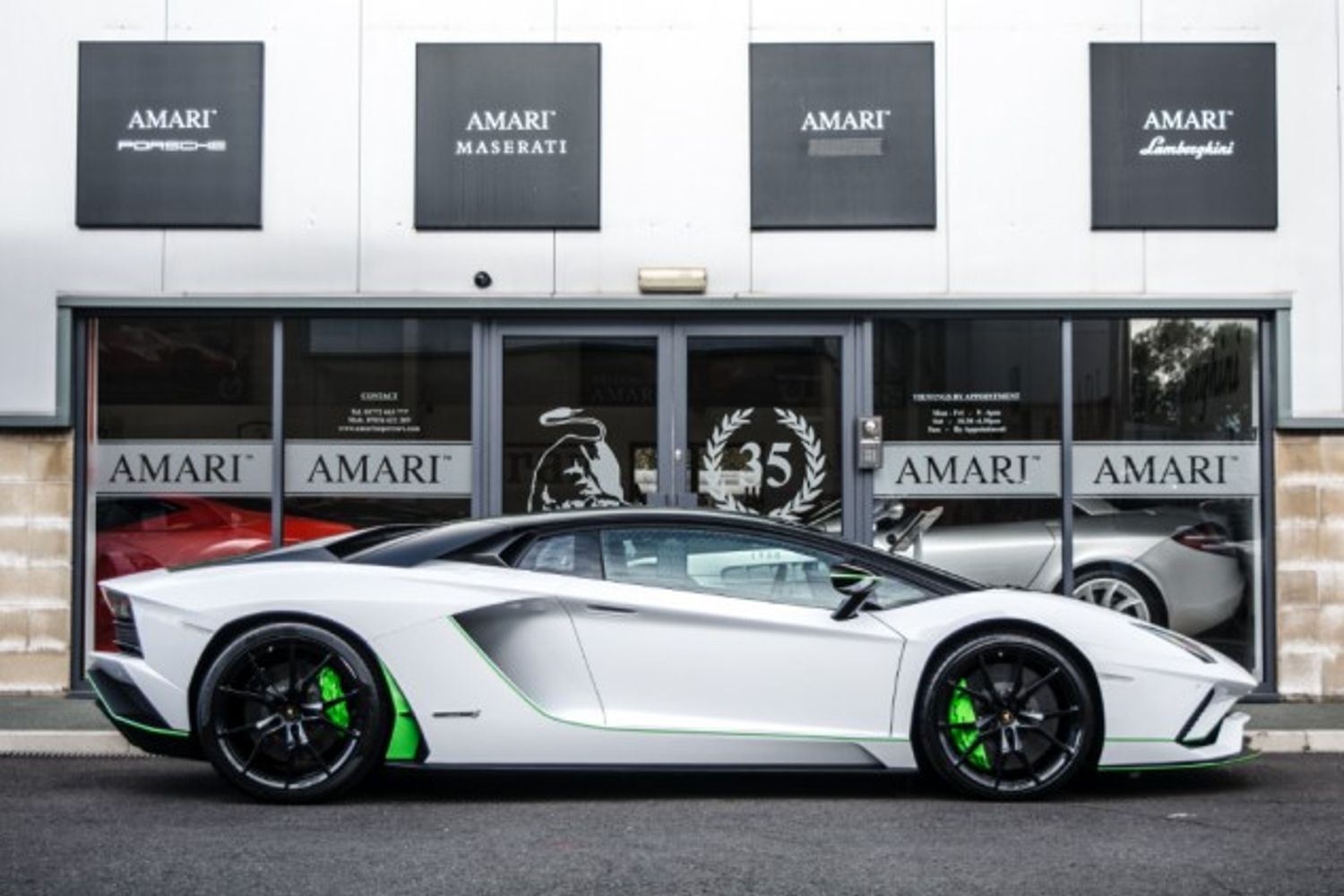 LAMBORGHINI AVENTADOR COUPE 6.5 LP 740-4 S 2DR SEMI AUTOMATIC