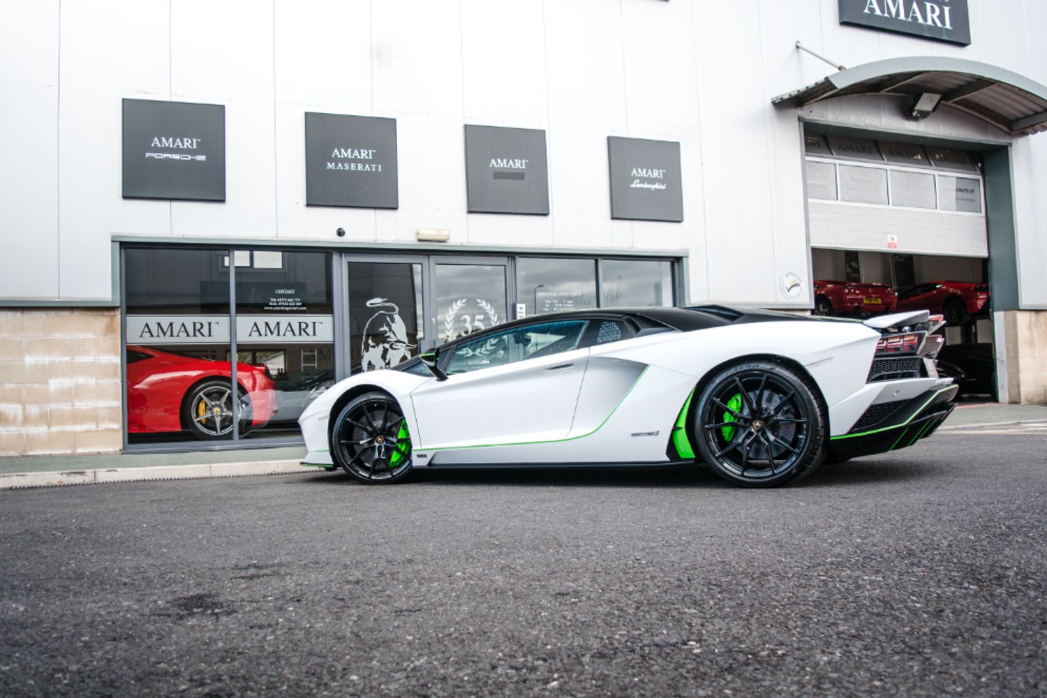 LAMBORGHINI AVENTADOR COUPE 6.5 LP 740-4 S 2DR SEMI AUTOMATIC