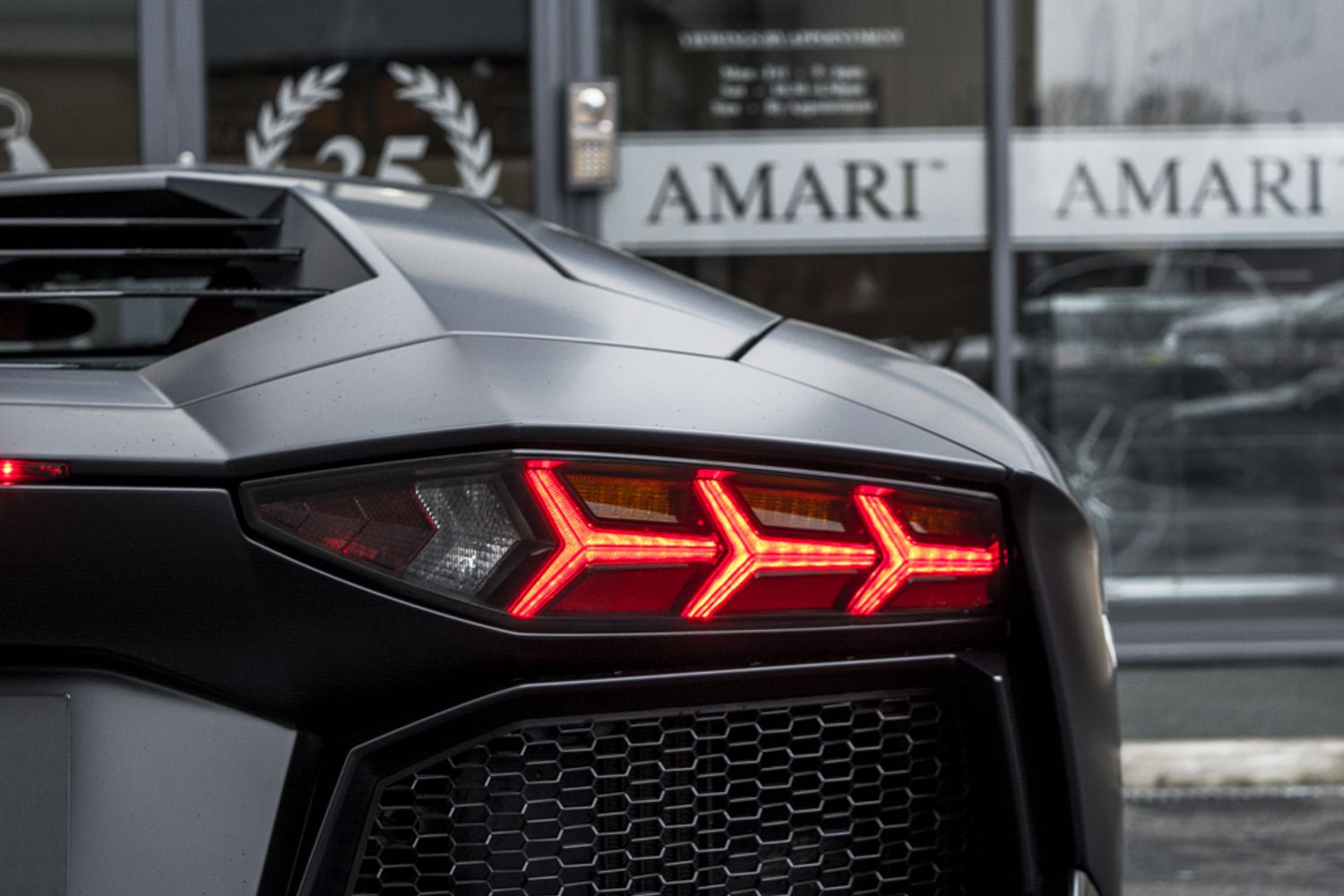 LAMBORGHINI AVENTADOR COUPE 6.5 V12 2DR SEMI AUTOMATIC