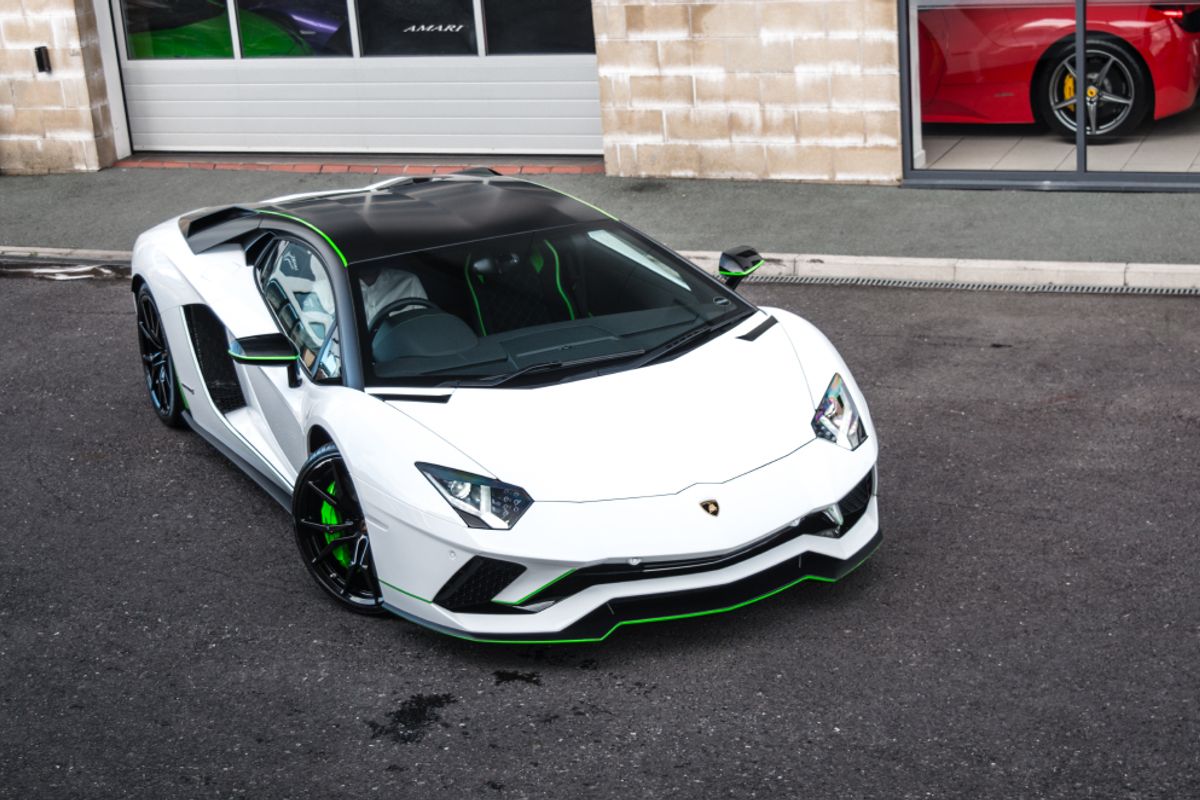 LAMBORGHINI AVENTADOR COUPE 6.5 LP 740-4 S 2DR SEMI AUTOMATIC
