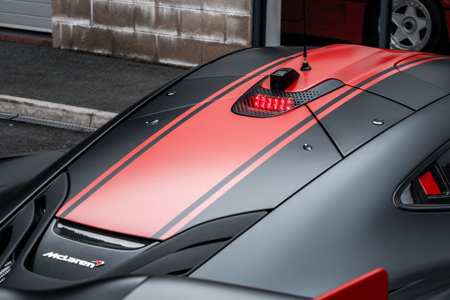 MCLAREN P1 HYBRID ELECTRIC 3.8 P1 AUTO