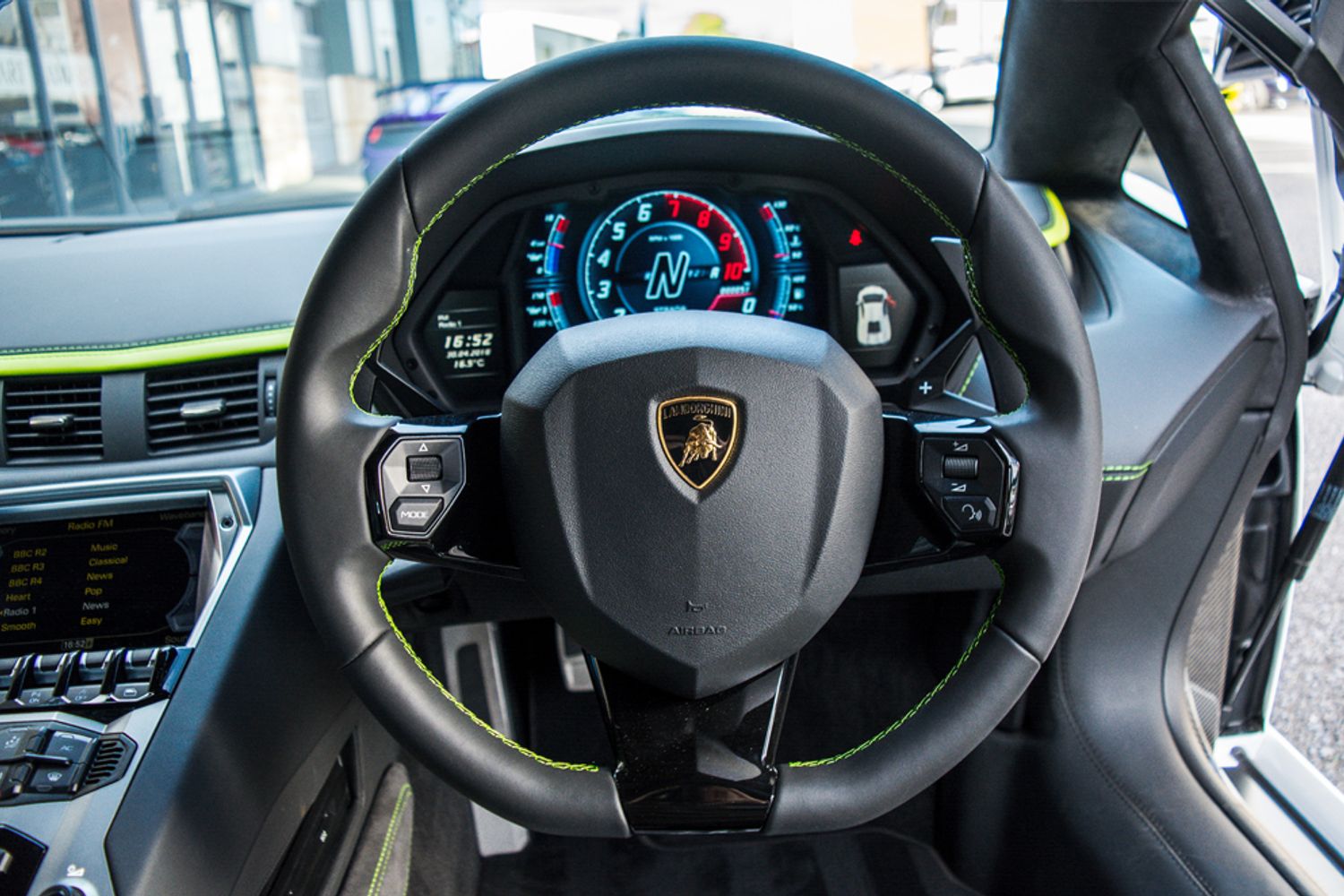 LAMBORGHINI AVENTADOR COUPE 6.5 LP 740-4 S 2DR SEMI AUTOMATIC