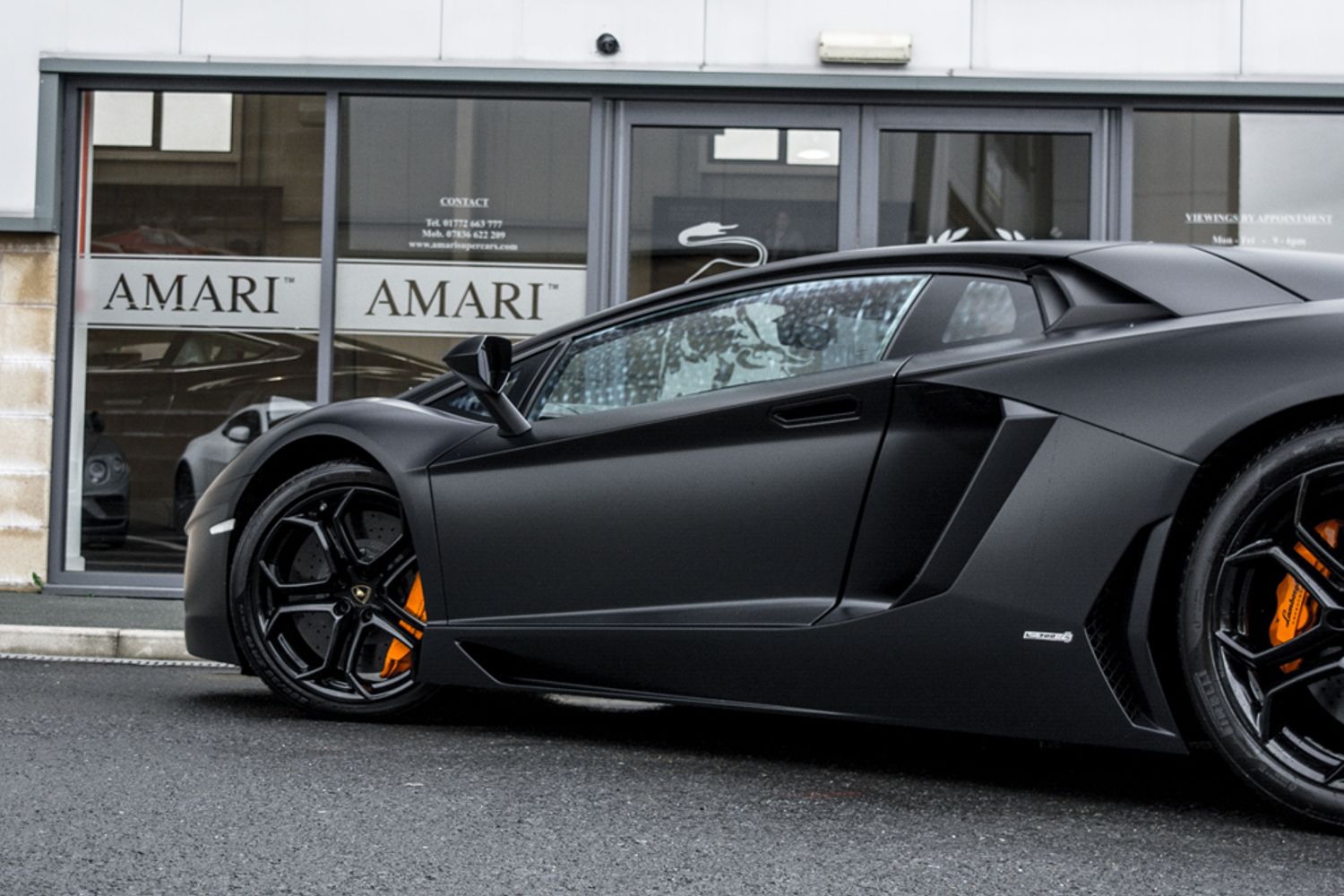 LAMBORGHINI AVENTADOR COUPE 6.5 V12 2DR SEMI AUTOMATIC