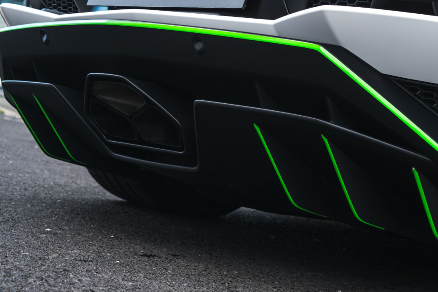 LAMBORGHINI AVENTADOR COUPE 6.5 LP 740-4 S 2DR SEMI AUTOMATIC