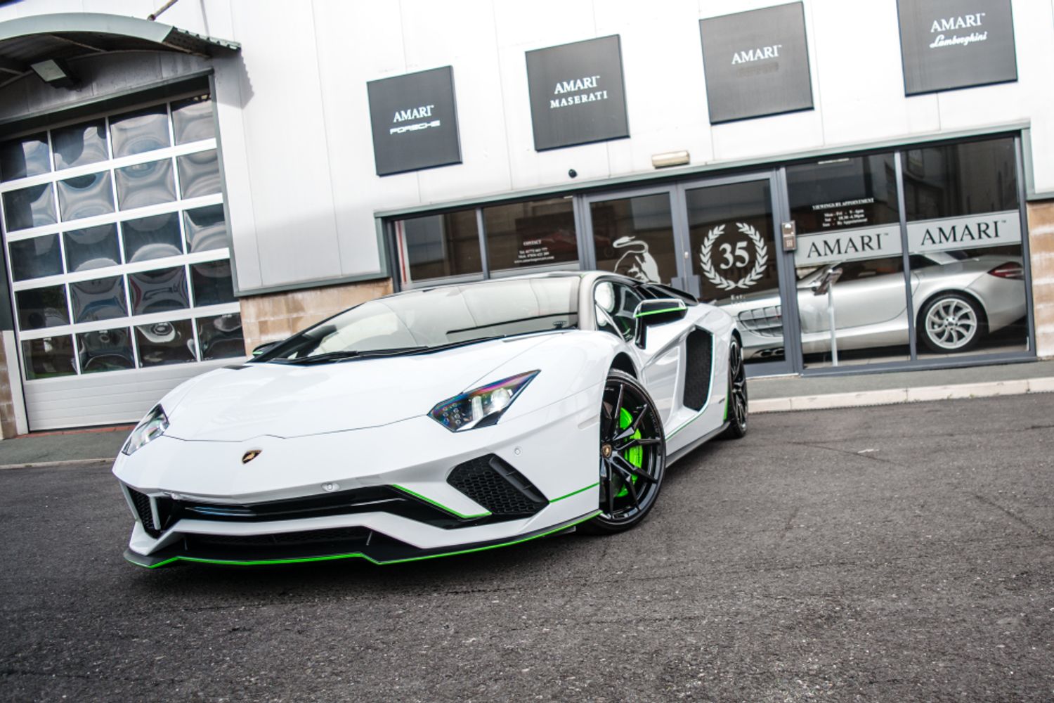 LAMBORGHINI AVENTADOR COUPE 6.5 LP 740-4 S 2DR SEMI AUTOMATIC