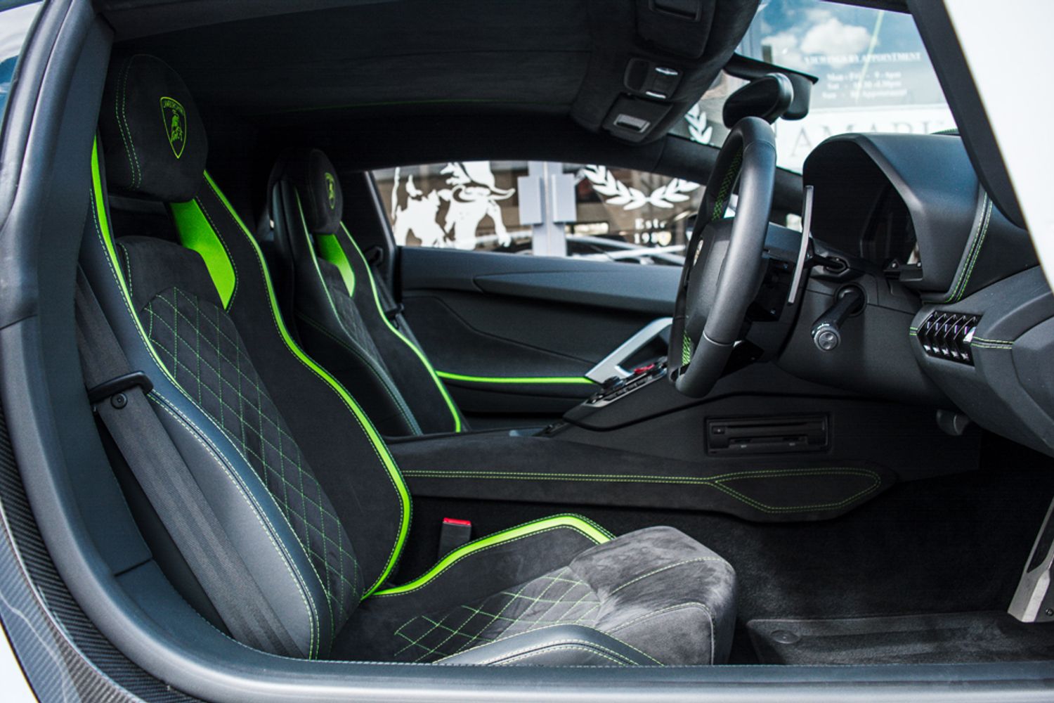 LAMBORGHINI AVENTADOR COUPE 6.5 LP 740-4 S 2DR SEMI AUTOMATIC