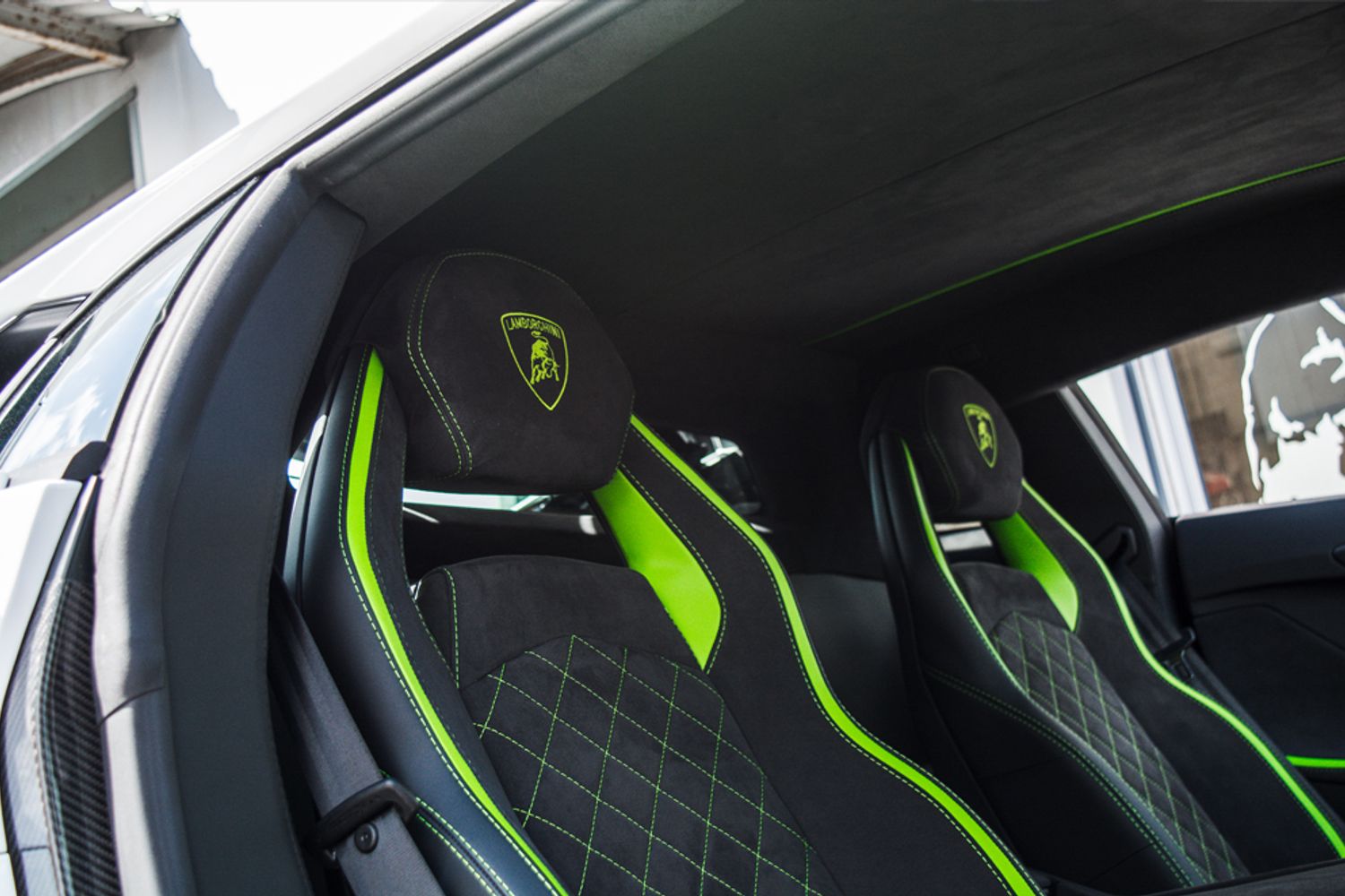 LAMBORGHINI AVENTADOR COUPE 6.5 LP 740-4 S 2DR SEMI AUTOMATIC