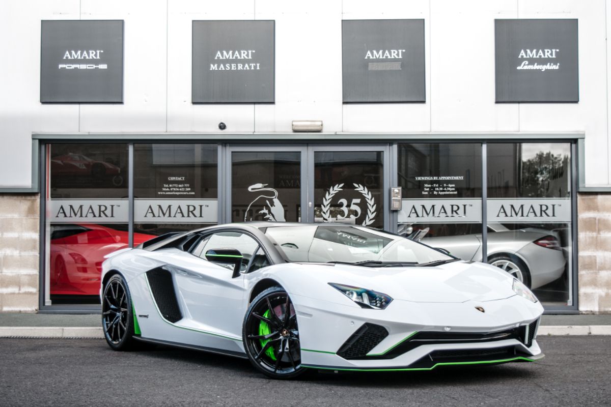 LAMBORGHINI AVENTADOR COUPE 6.5 LP 740-4 S 2DR SEMI AUTOMATIC