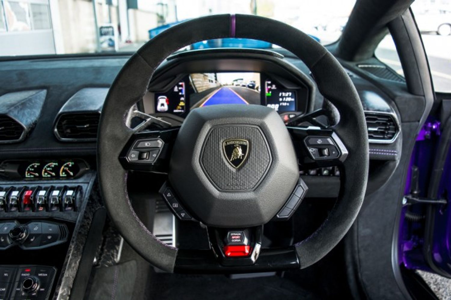 LAMBORGHINI HURACAN COUPE 5.2 LP 640-4 PERFORMANTE 2DR SEMI AUTOMATIC