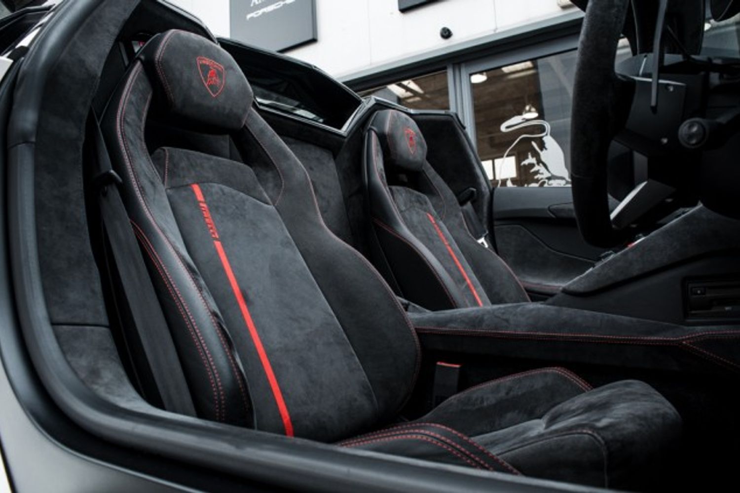 LAMBORGHINI AVENTADOR CONVERTIBLE 6.5 LP 700-4 ROADSTER 2DR SEMI AUTOMATIC