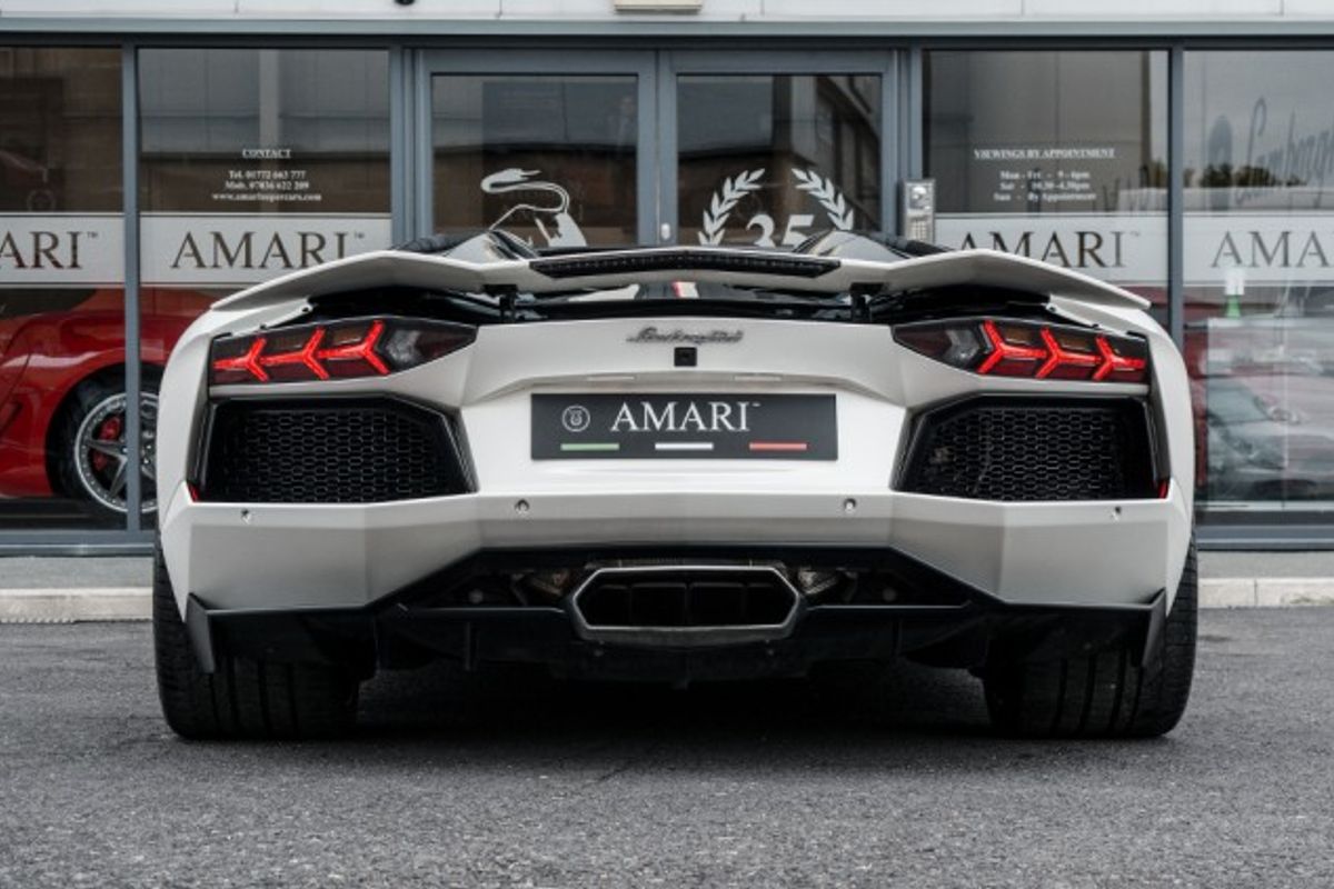 LAMBORGHINI AVENTADOR CONVERTIBLE 6.5 LP 700-4 ROADSTER 2DR SEMI AUTOMATIC