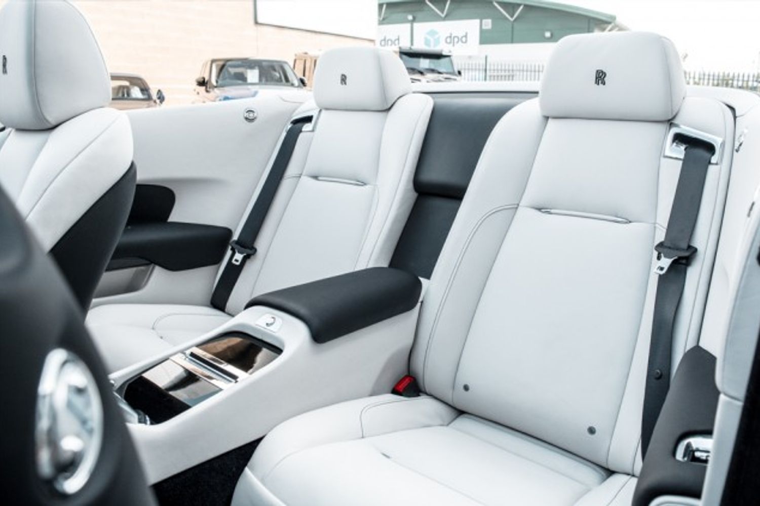 ROLLS-ROYCE DAWN CONVERTIBLE 6.6 V12 2DR AUTOMATIC