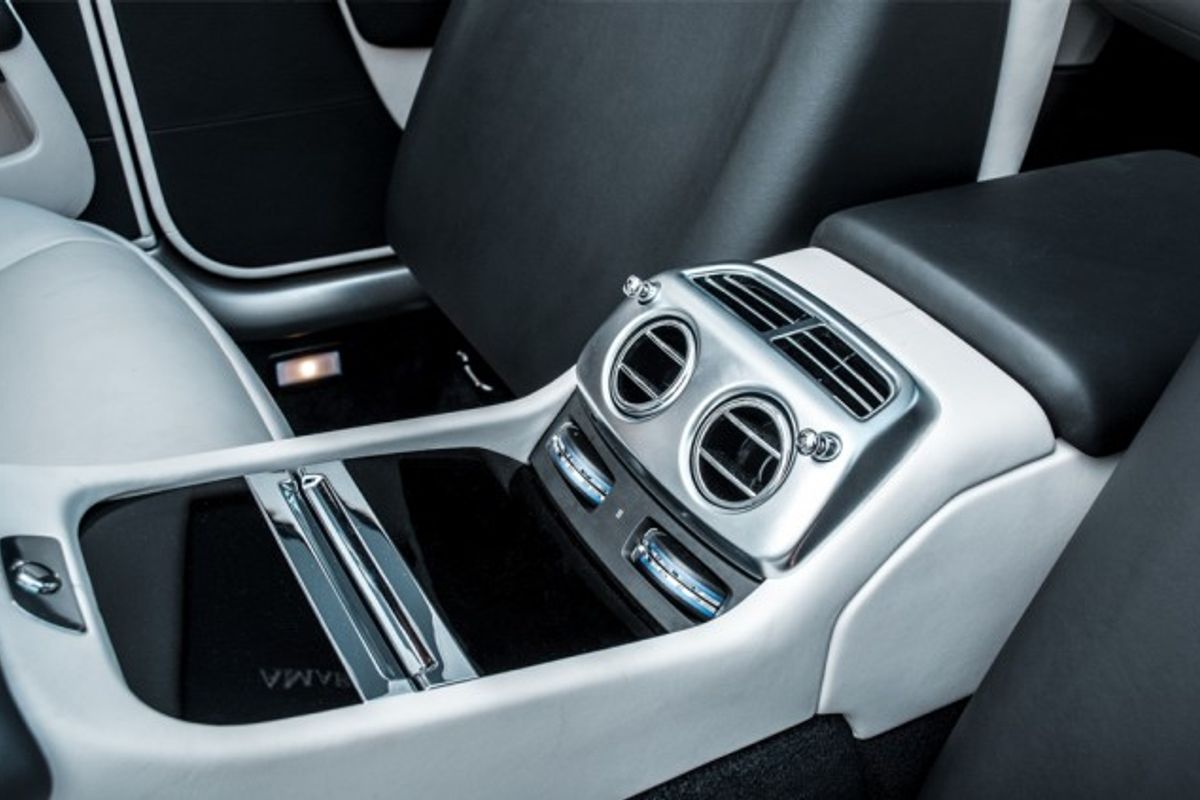 ROLLS-ROYCE DAWN CONVERTIBLE 6.6 V12 2DR AUTOMATIC
