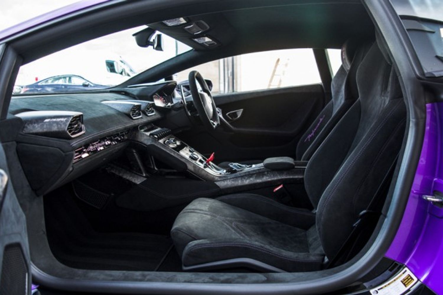 LAMBORGHINI HURACAN COUPE 5.2 LP 640-4 PERFORMANTE 2DR SEMI AUTOMATIC