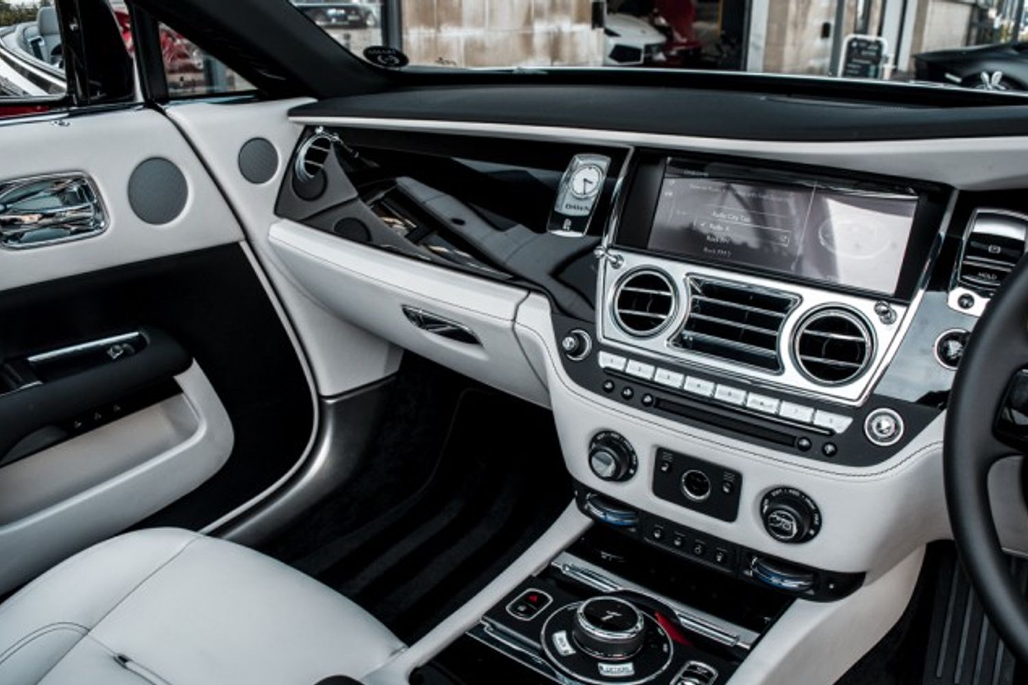 ROLLS-ROYCE DAWN CONVERTIBLE 6.6 V12 2DR AUTOMATIC