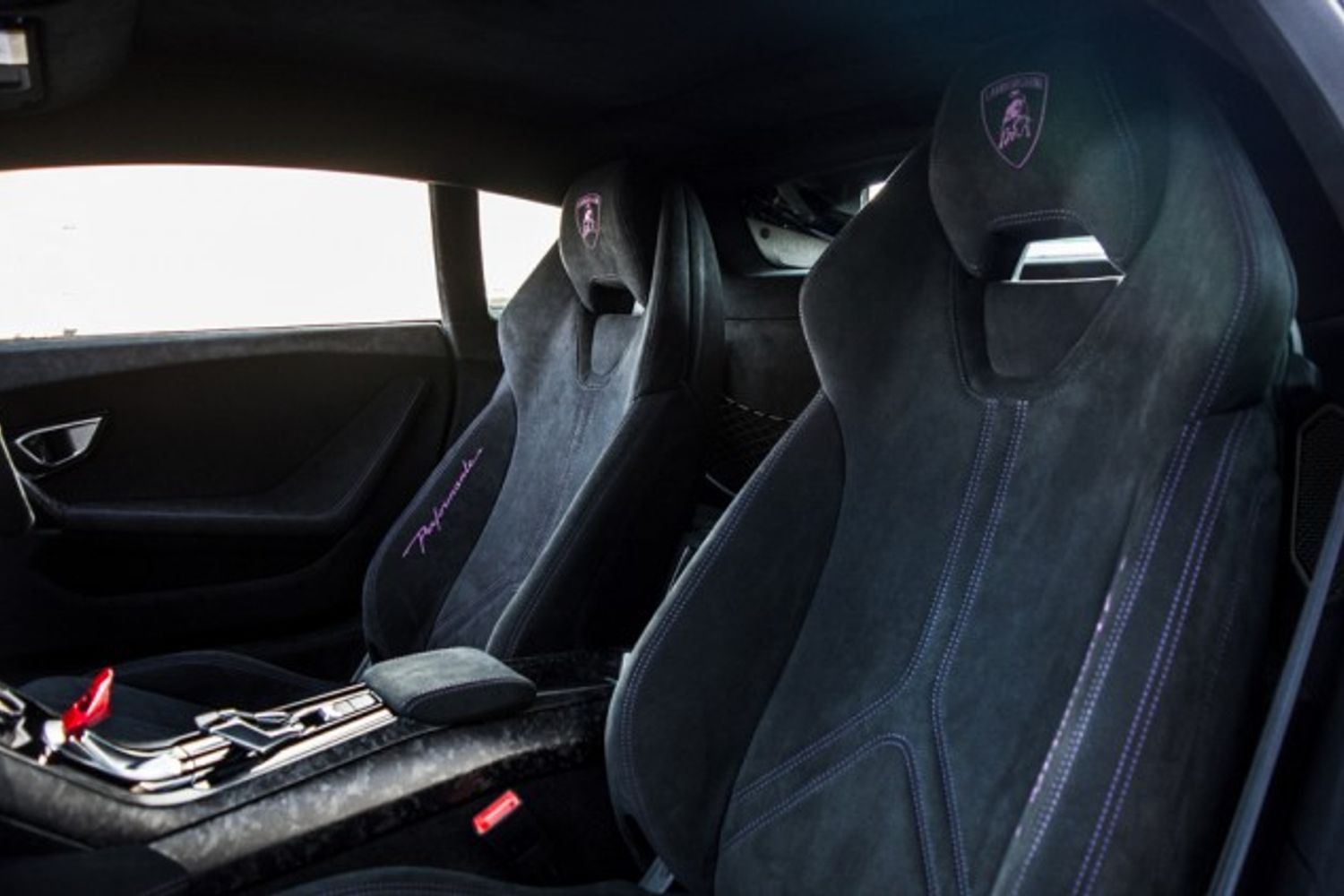 LAMBORGHINI HURACAN COUPE 5.2 LP 640-4 PERFORMANTE 2DR SEMI AUTOMATIC