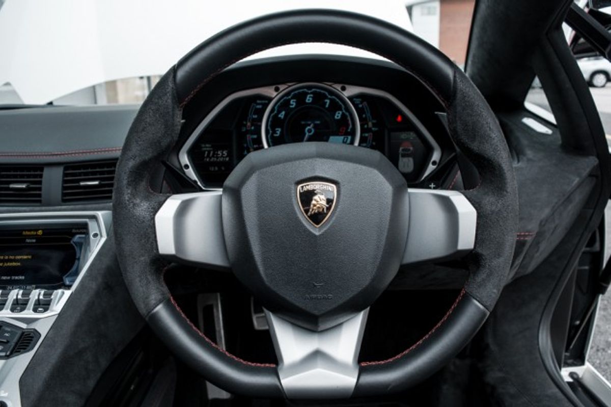LAMBORGHINI AVENTADOR CONVERTIBLE 6.5 LP 700-4 ROADSTER 2DR SEMI AUTOMATIC