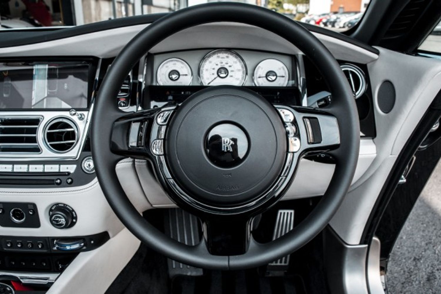 ROLLS-ROYCE DAWN CONVERTIBLE 6.6 V12 2DR AUTOMATIC