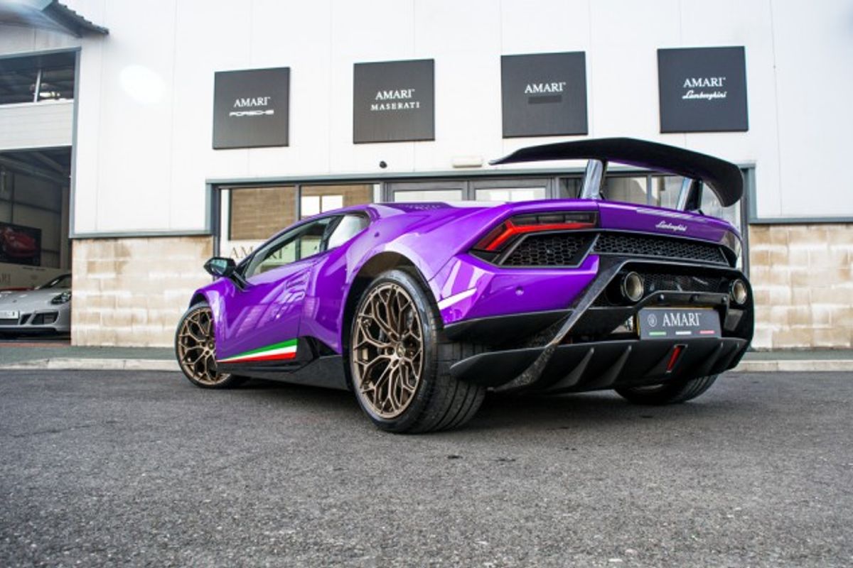 LAMBORGHINI HURACAN COUPE 5.2 LP 640-4 PERFORMANTE 2DR SEMI AUTOMATIC