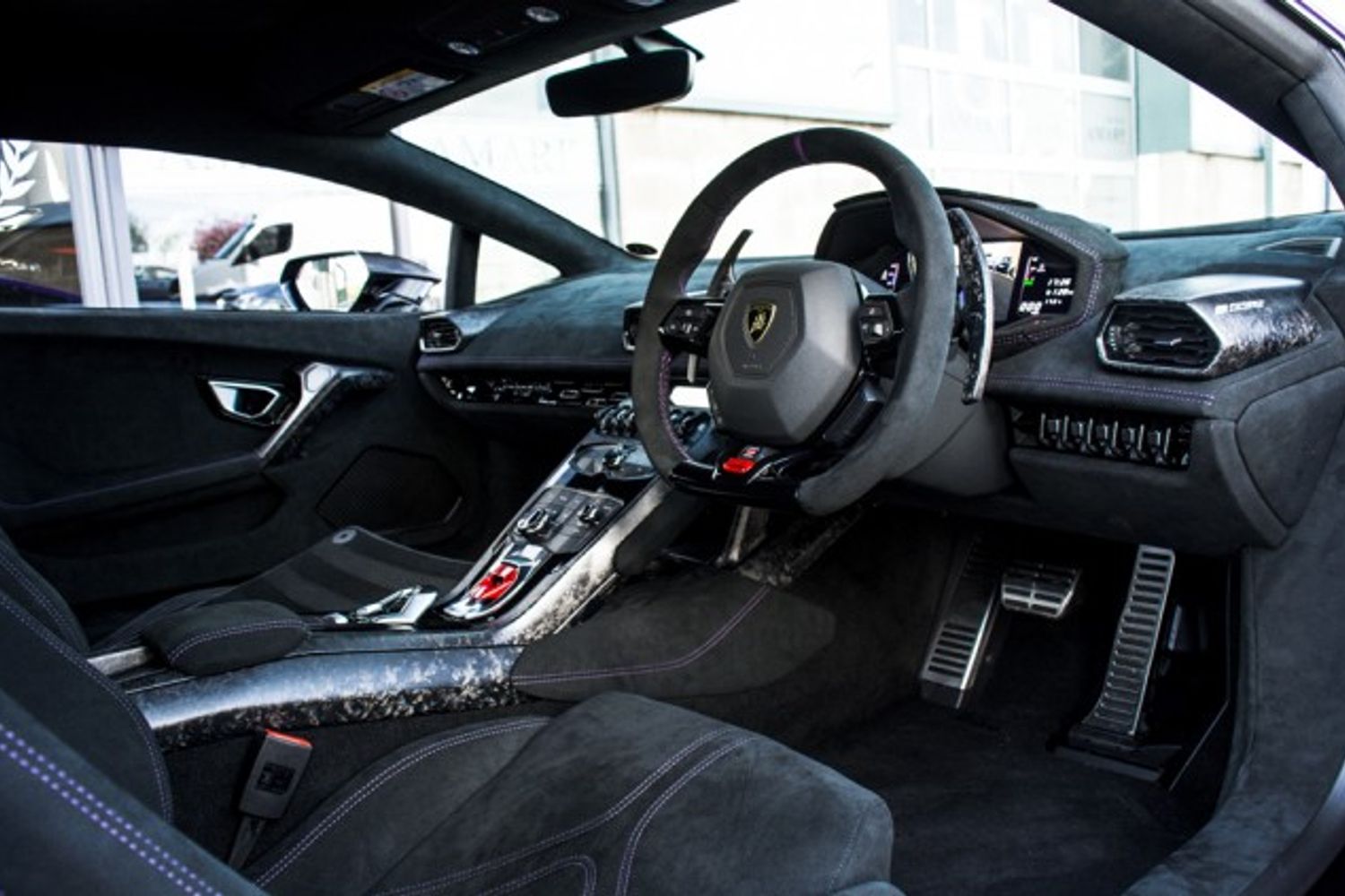 LAMBORGHINI HURACAN COUPE 5.2 LP 640-4 PERFORMANTE 2DR SEMI AUTOMATIC
