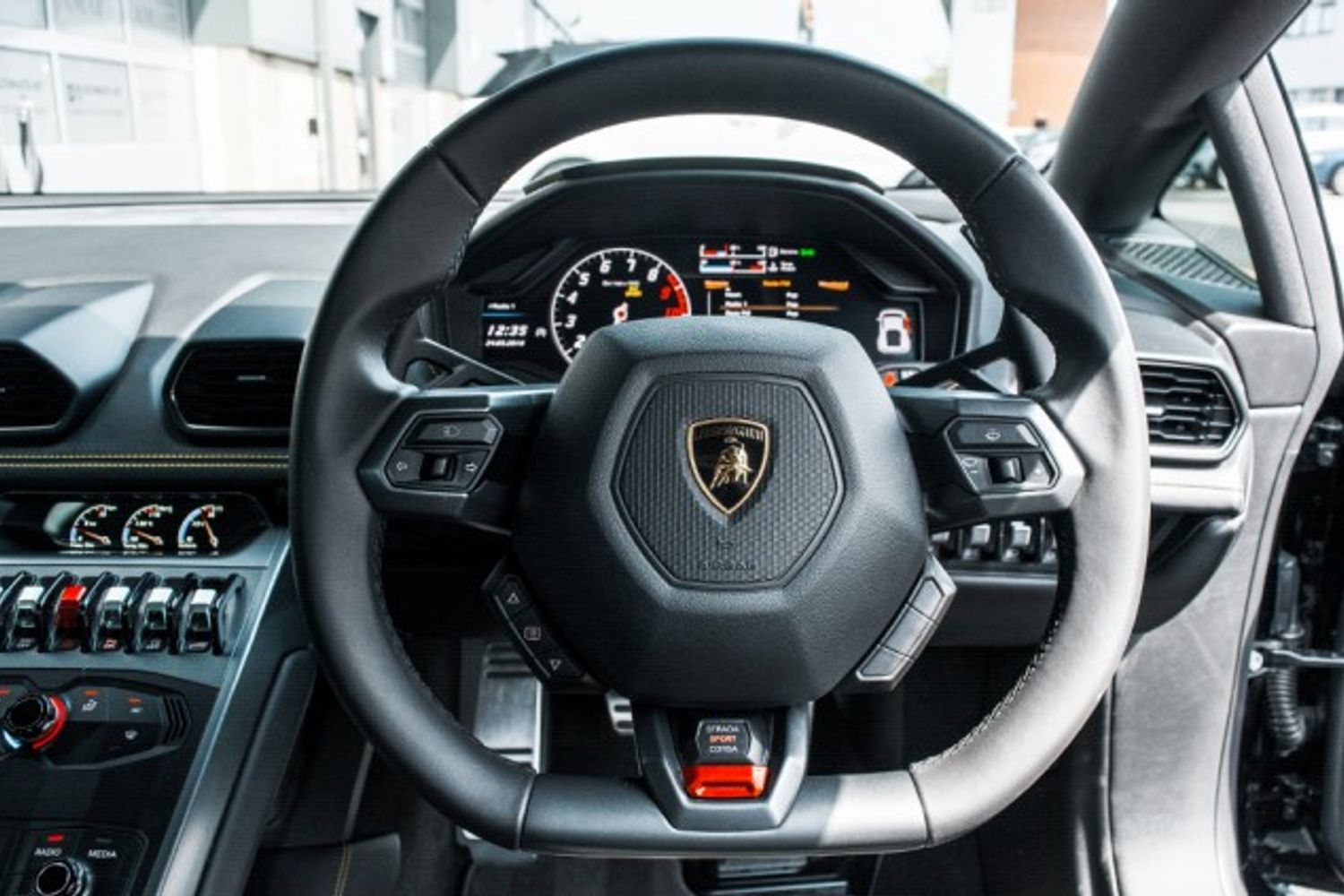 LAMBORGHINI HURACAN COUPE 5.2 LP 610-4 2DR SEMI AUTOMATIC