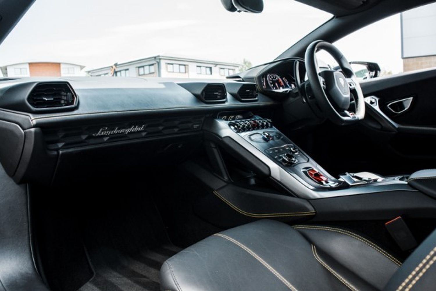 LAMBORGHINI HURACAN COUPE 5.2 LP 610-4 2DR SEMI AUTOMATIC