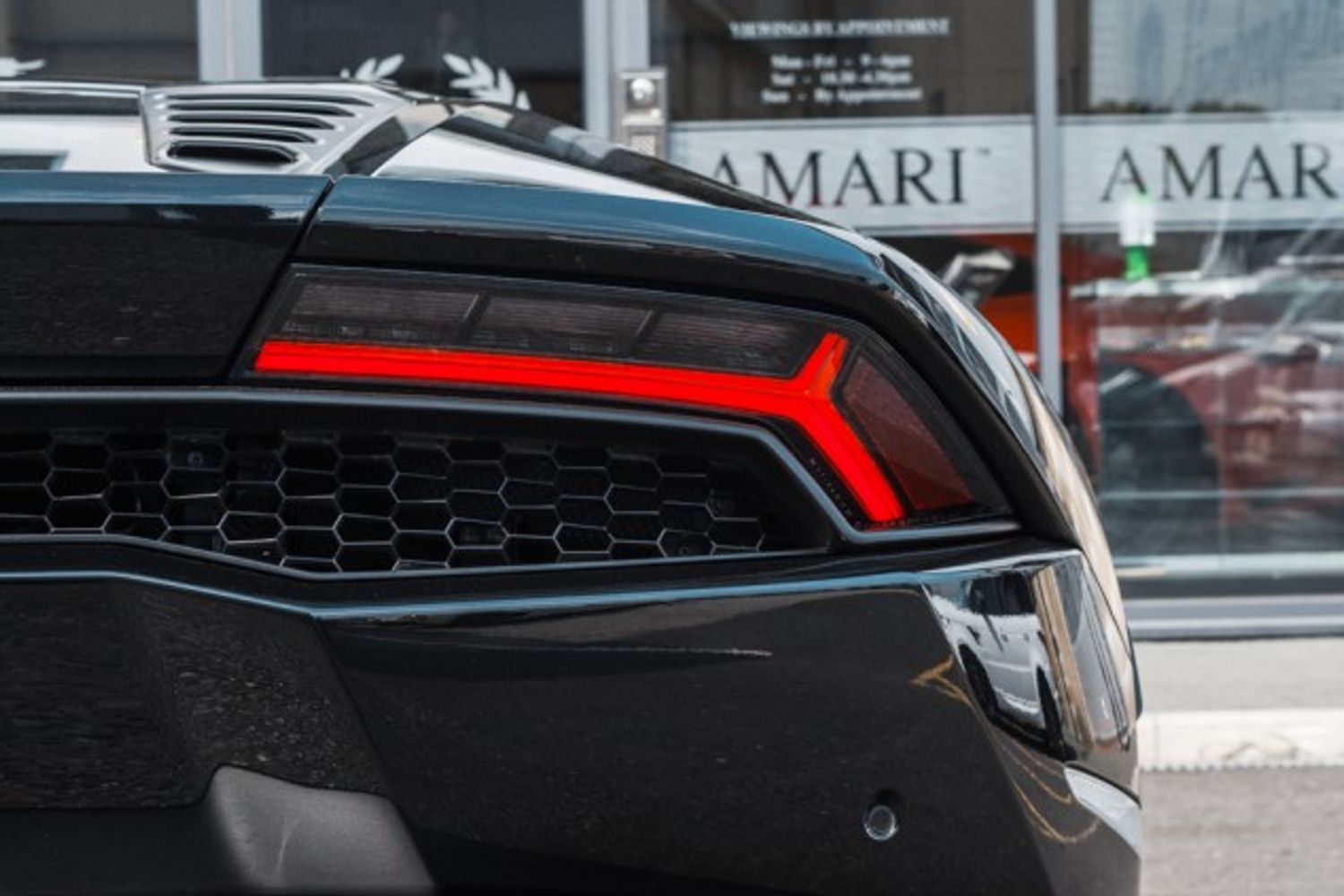 LAMBORGHINI HURACAN COUPE 5.2 LP 610-4 2DR SEMI AUTOMATIC