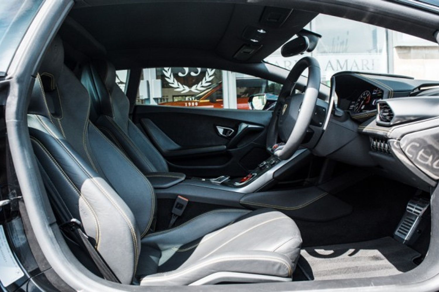 LAMBORGHINI HURACAN COUPE 5.2 LP 610-4 2DR SEMI AUTOMATIC