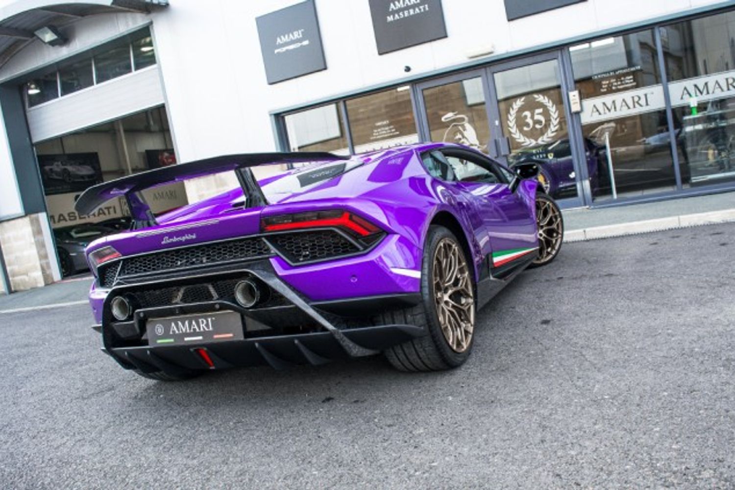 LAMBORGHINI HURACAN COUPE 5.2 LP 640-4 PERFORMANTE 2DR SEMI AUTOMATIC