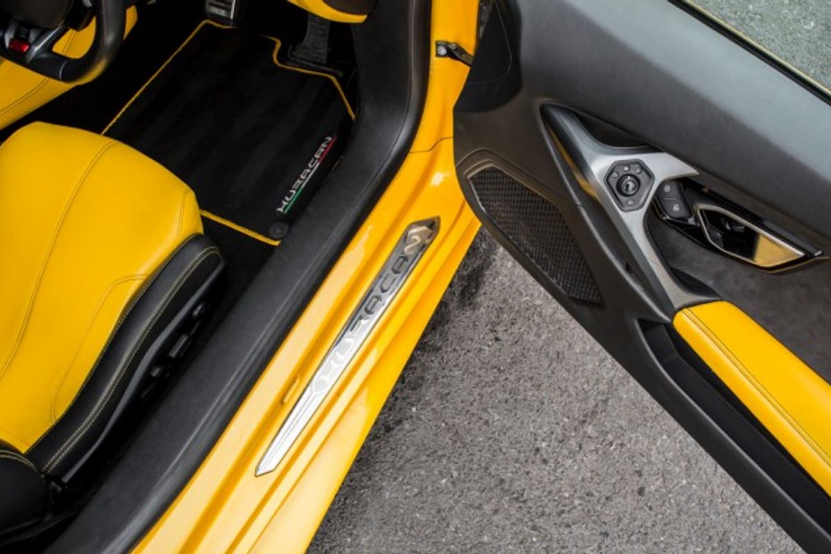 LAMBORGHINI HURACAN COUPE 5.2 LP 610-4 2DR SEMI AUTOMATIC
