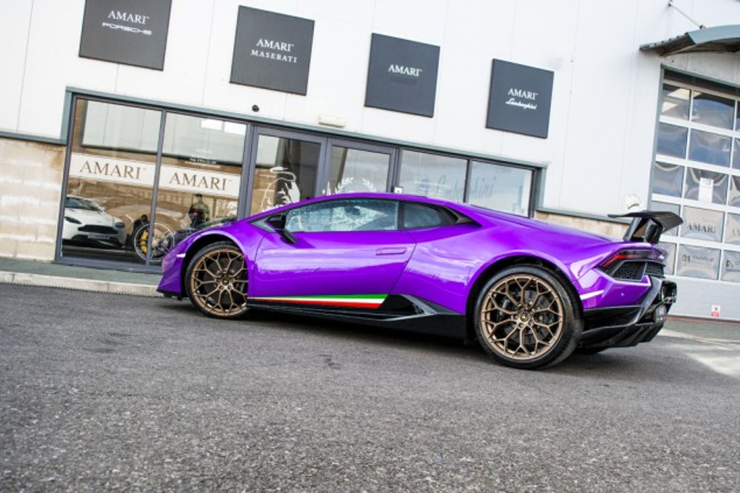 LAMBORGHINI HURACAN COUPE 5.2 LP 640-4 PERFORMANTE 2DR SEMI AUTOMATIC