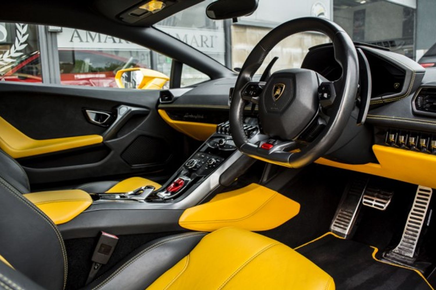 LAMBORGHINI HURACAN COUPE 5.2 LP 610-4 2DR SEMI AUTOMATIC