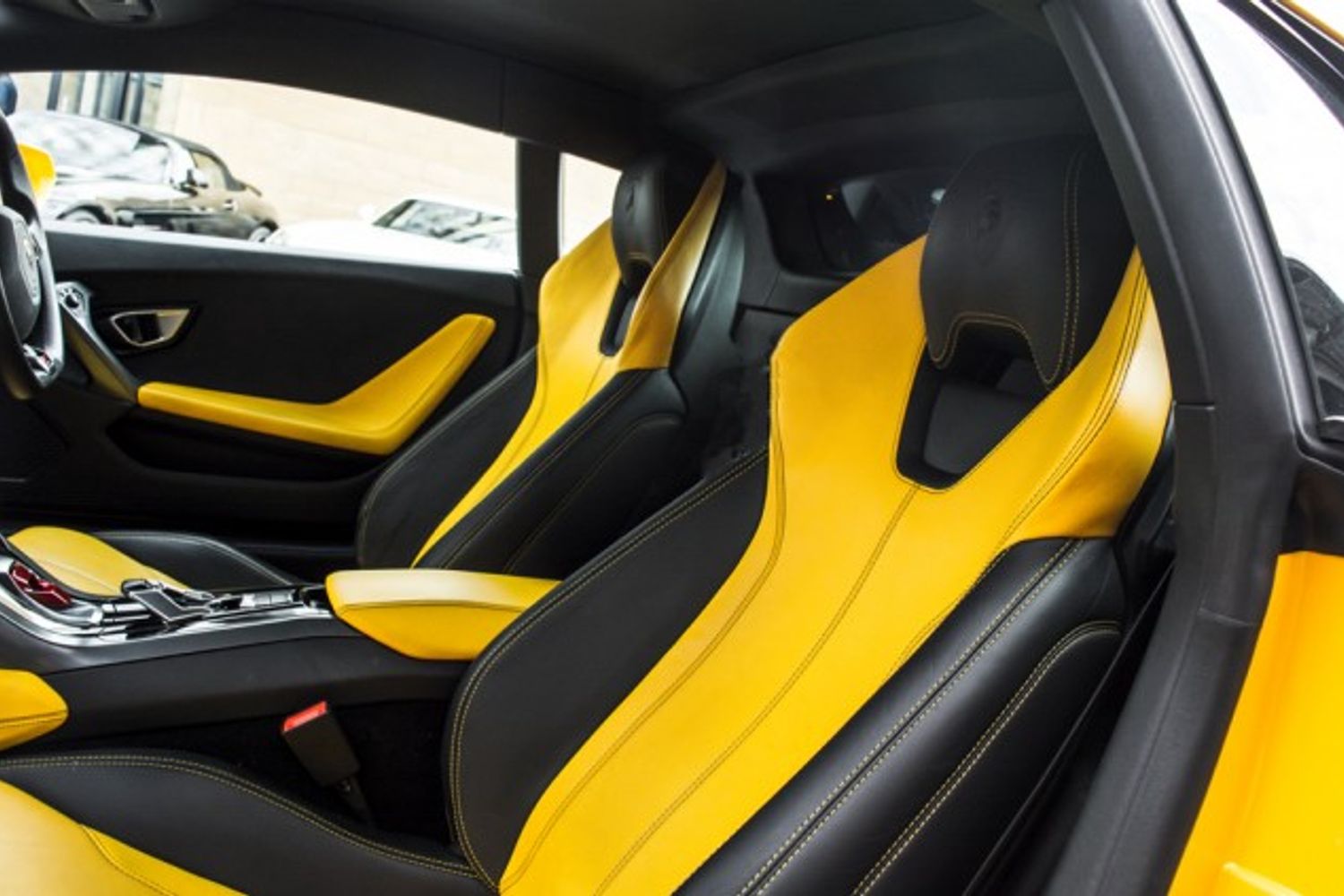 LAMBORGHINI HURACAN COUPE 5.2 LP 610-4 2DR SEMI AUTOMATIC