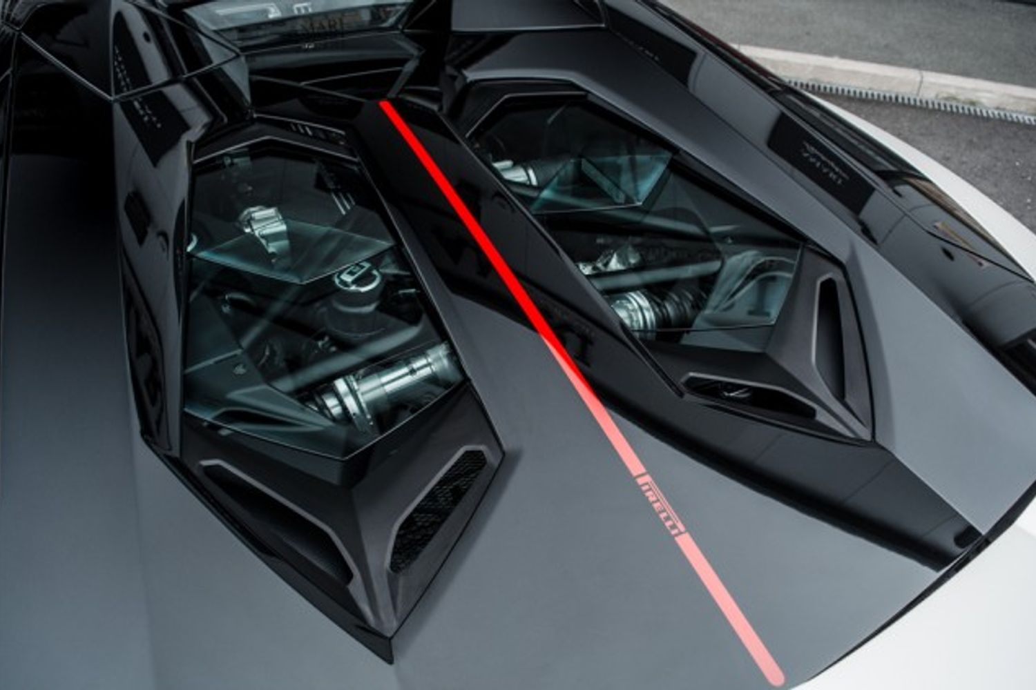 LAMBORGHINI AVENTADOR CONVERTIBLE 6.5 LP 700-4 ROADSTER 2DR SEMI AUTOMATIC