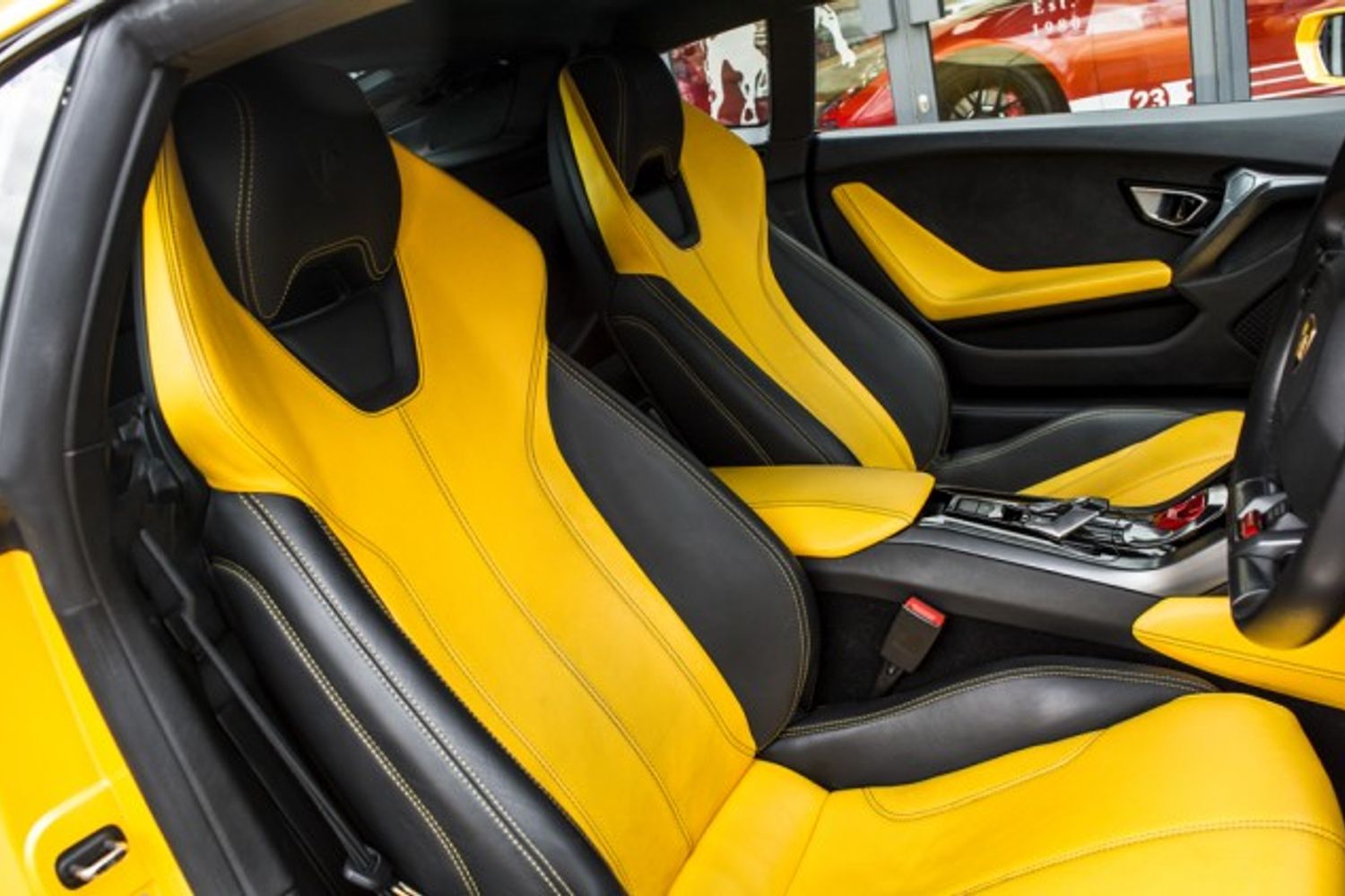 LAMBORGHINI HURACAN COUPE 5.2 LP 610-4 2DR SEMI AUTOMATIC