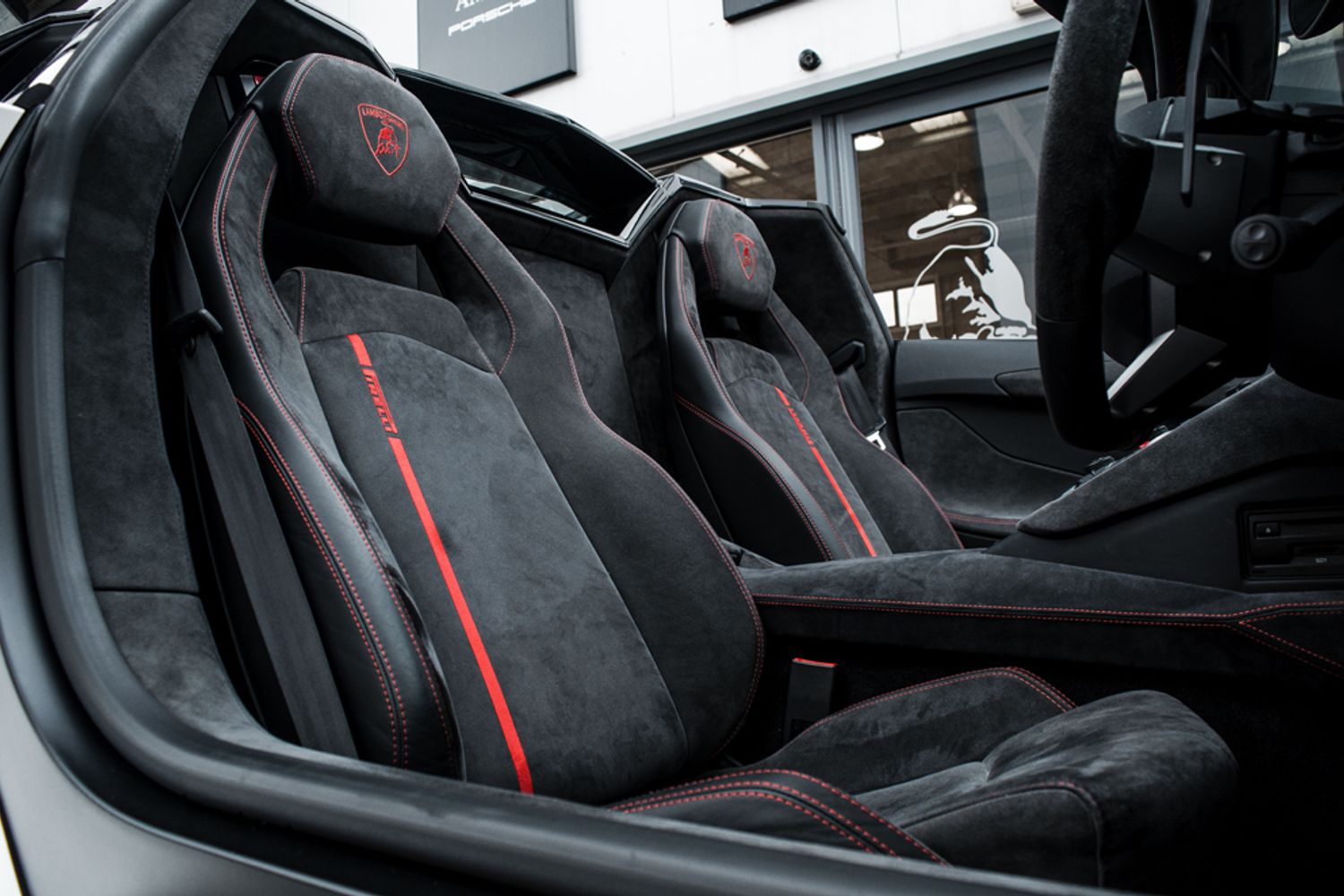 LAMBORGHINI AVENTADOR CONVERTIBLE 6.5 LP 700-4 ROADSTER 2DR SEMI AUTOMATIC