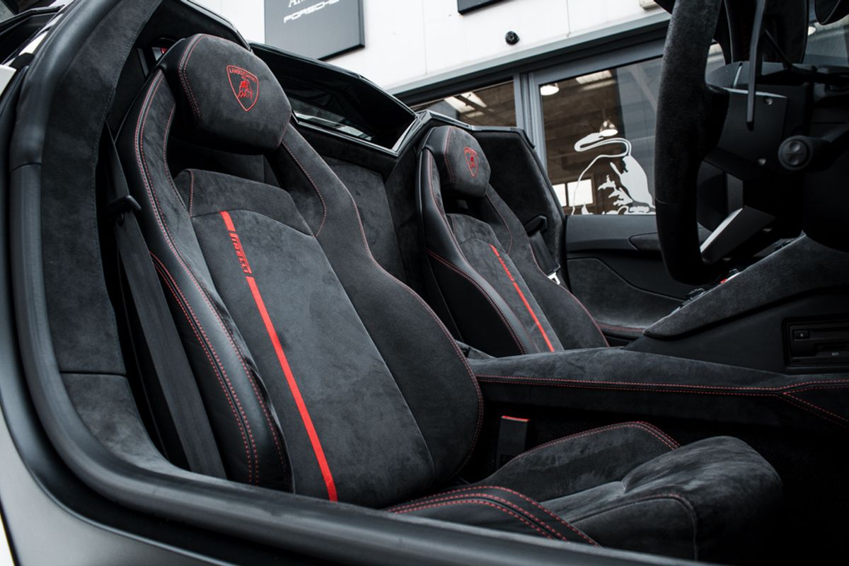 LAMBORGHINI AVENTADOR CONVERTIBLE 6.5 LP 700-4 ROADSTER 2DR SEMI AUTOMATIC