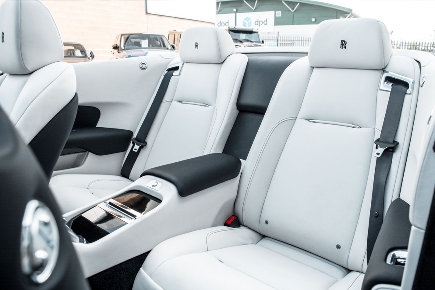 ROLLS-ROYCE DAWN CONVERTIBLE 6.6 V12 2DR AUTOMATIC