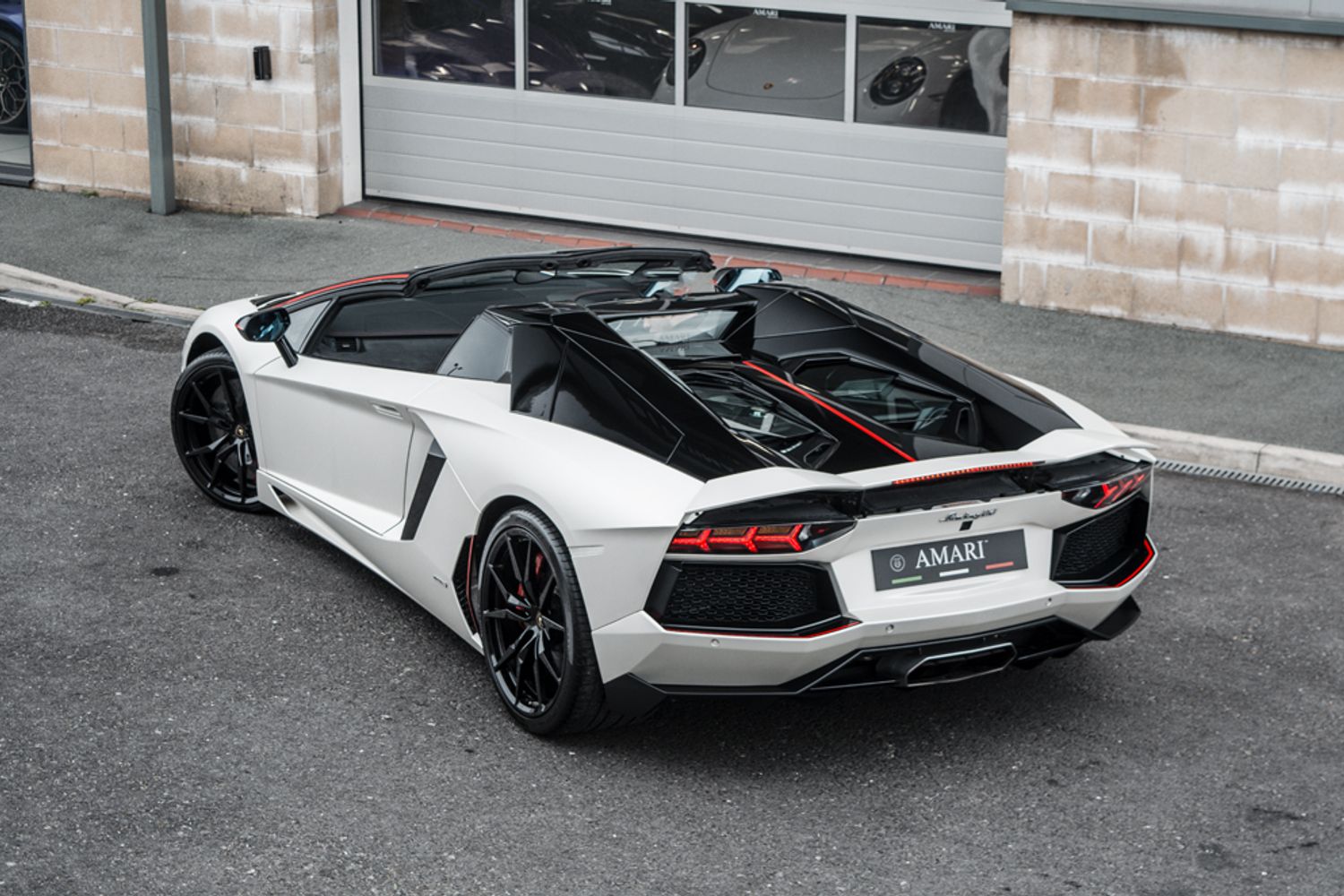 LAMBORGHINI AVENTADOR CONVERTIBLE 6.5 LP 700-4 ROADSTER 2DR SEMI AUTOMATIC