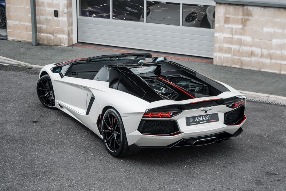 LAMBORGHINI AVENTADOR CONVERTIBLE 6.5 LP 700-4 ROADSTER 2DR SEMI AUTOMATIC