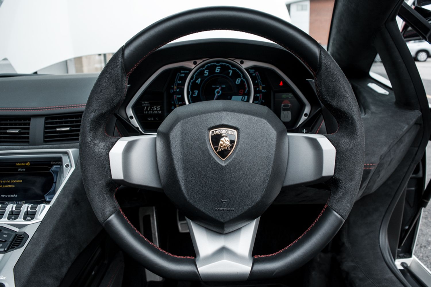 LAMBORGHINI AVENTADOR CONVERTIBLE 6.5 LP 700-4 ROADSTER 2DR SEMI AUTOMATIC