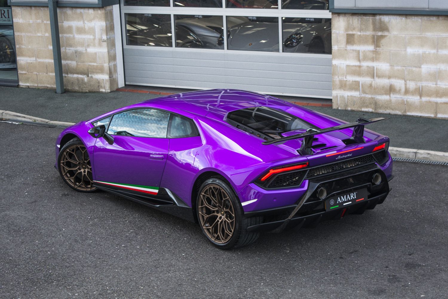 LAMBORGHINI HURACAN COUPE 5.2 LP 640-4 PERFORMANTE 2DR SEMI AUTOMATIC