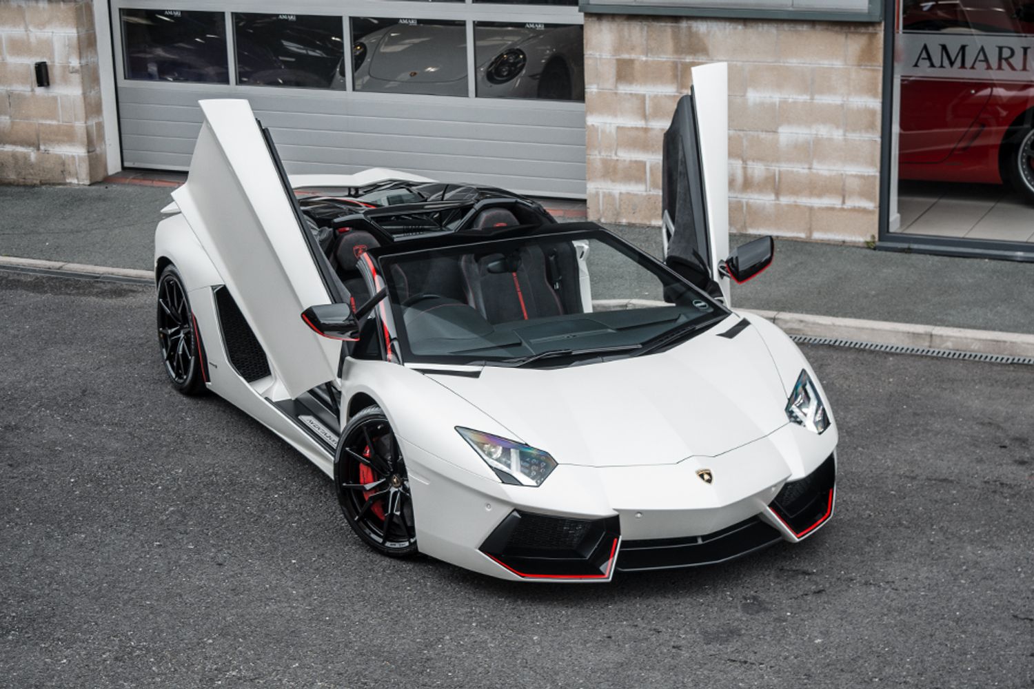 LAMBORGHINI AVENTADOR CONVERTIBLE 6.5 LP 700-4 ROADSTER 2DR SEMI AUTOMATIC