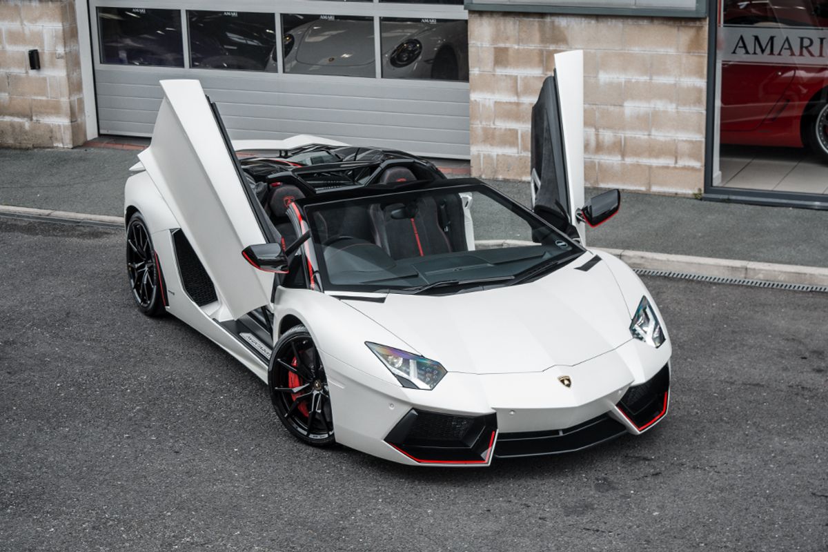 LAMBORGHINI AVENTADOR CONVERTIBLE 6.5 LP 700-4 ROADSTER 2DR SEMI AUTOMATIC