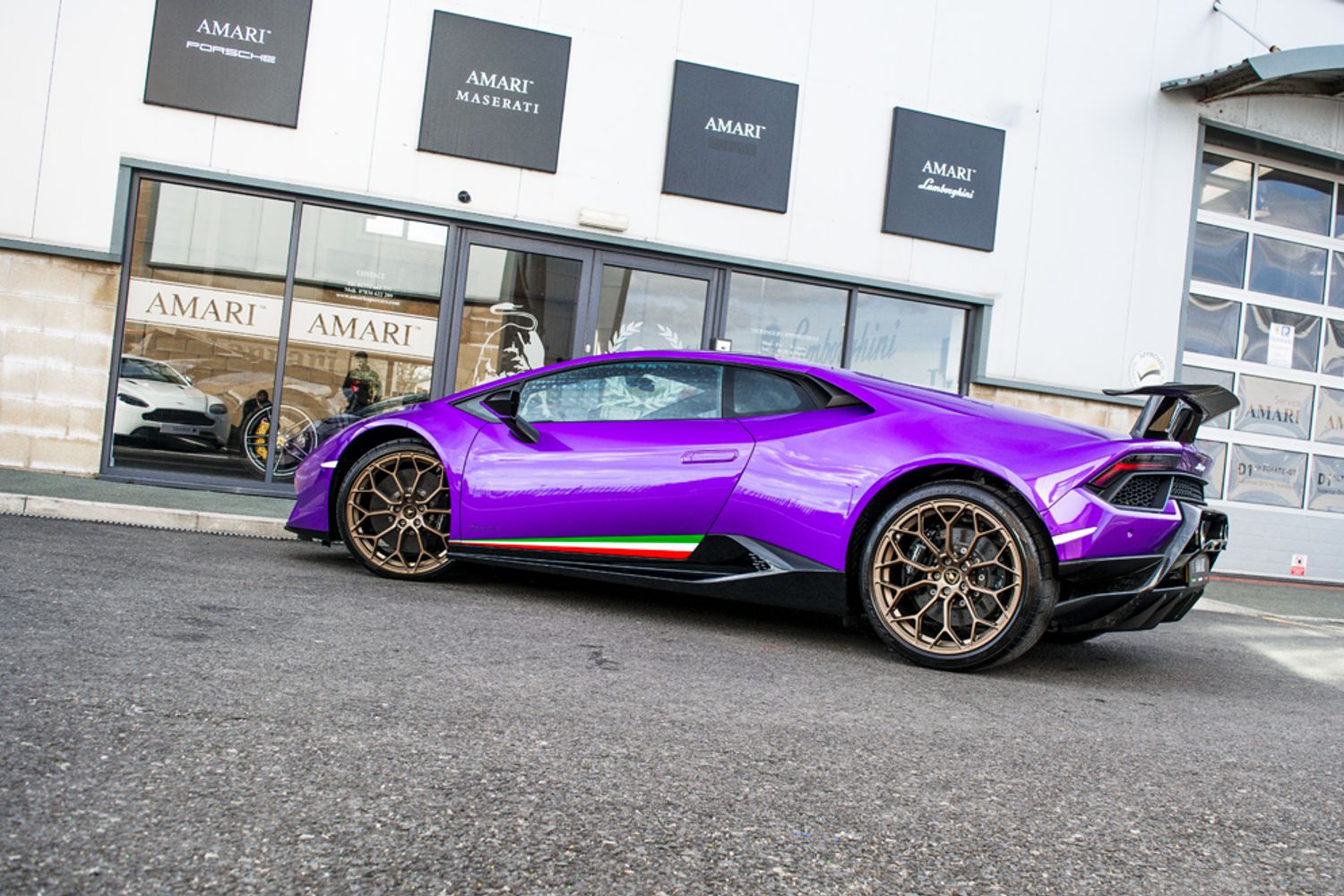 LAMBORGHINI HURACAN COUPE 5.2 LP 640-4 PERFORMANTE 2DR SEMI AUTOMATIC