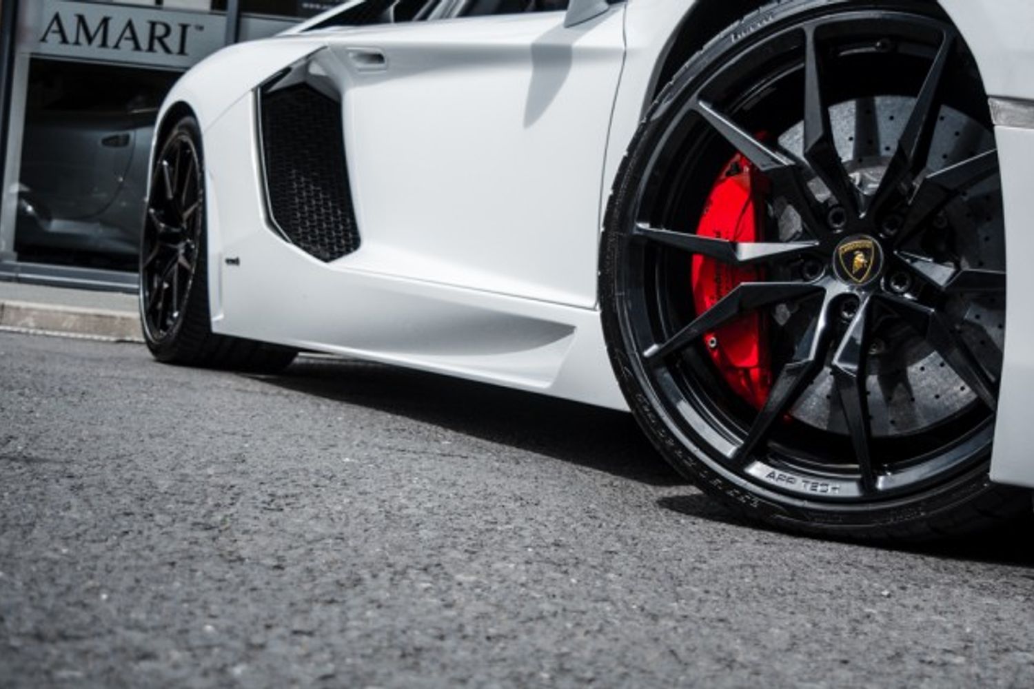 LAMBORGHINI AVENTADOR CONVERTIBLE 6.5 LP 700-4 ROADSTER 2DR SEMI AUTOMATIC