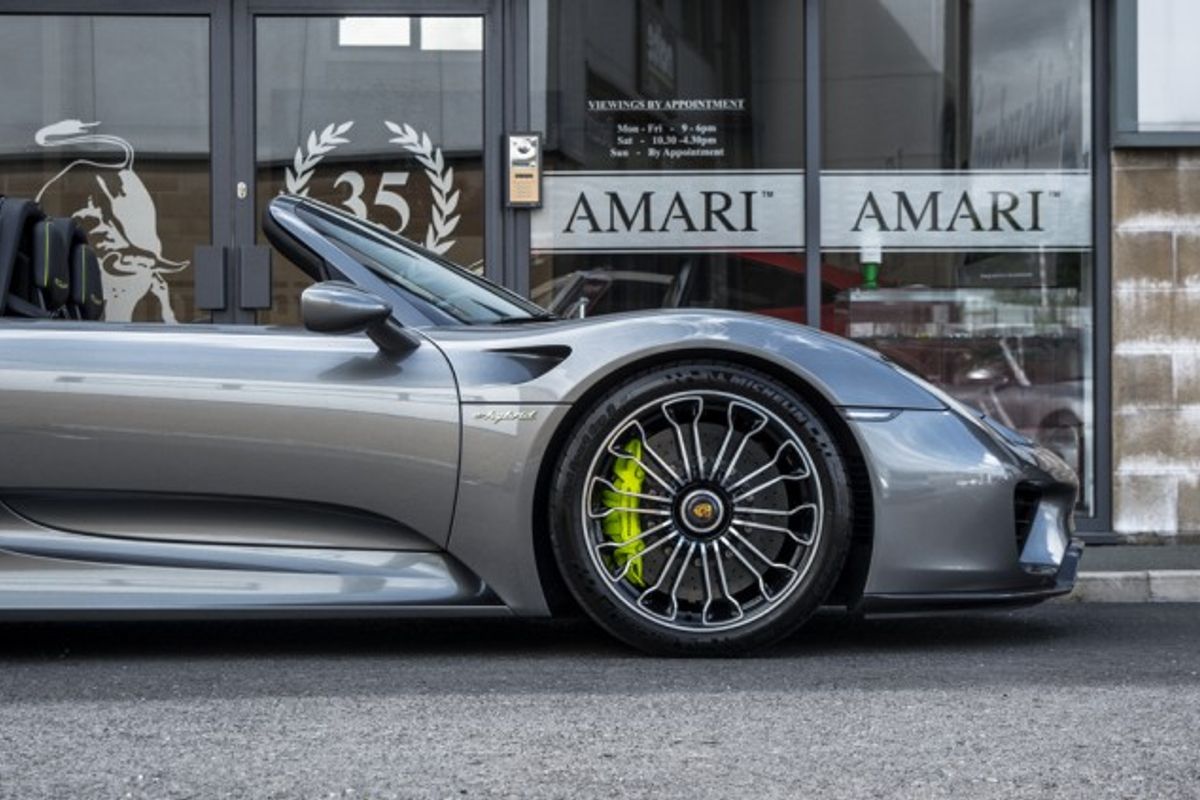 PORSCHE 918 HYBRID ELECTRIC CONVERTIBLE 4.6 SPYDER PDK 2DR SEMI AUTOMATIC