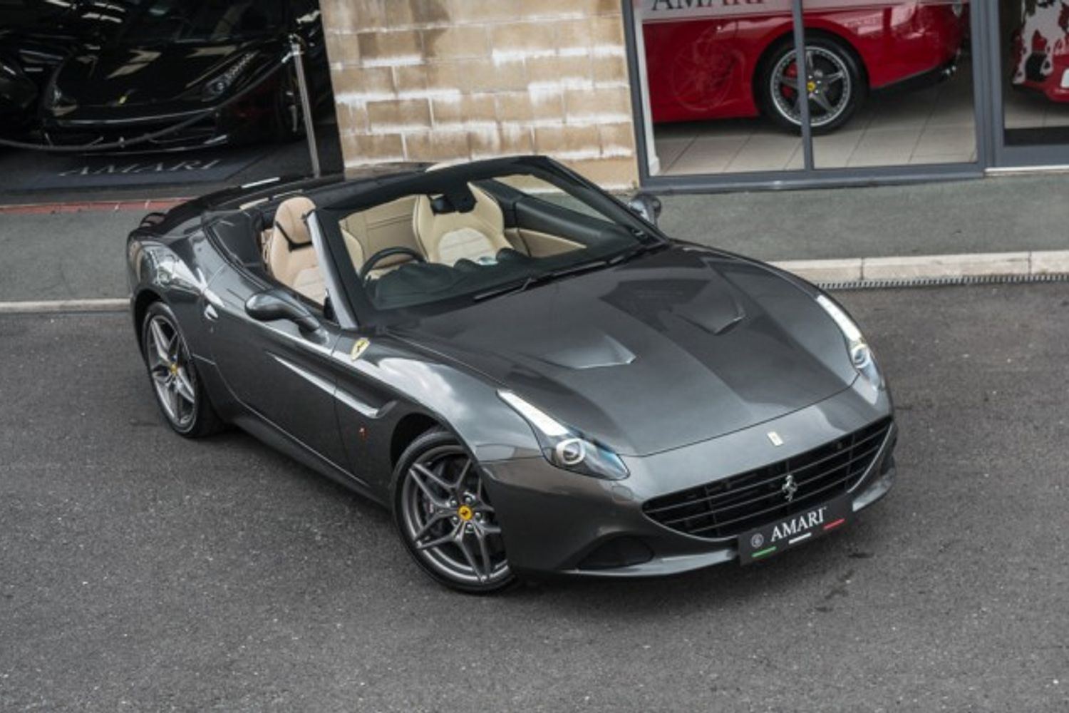 FERRARI CALIFORNIA CONVERTIBLE 3.9 DD 2DR SEMI AUTOMATIC