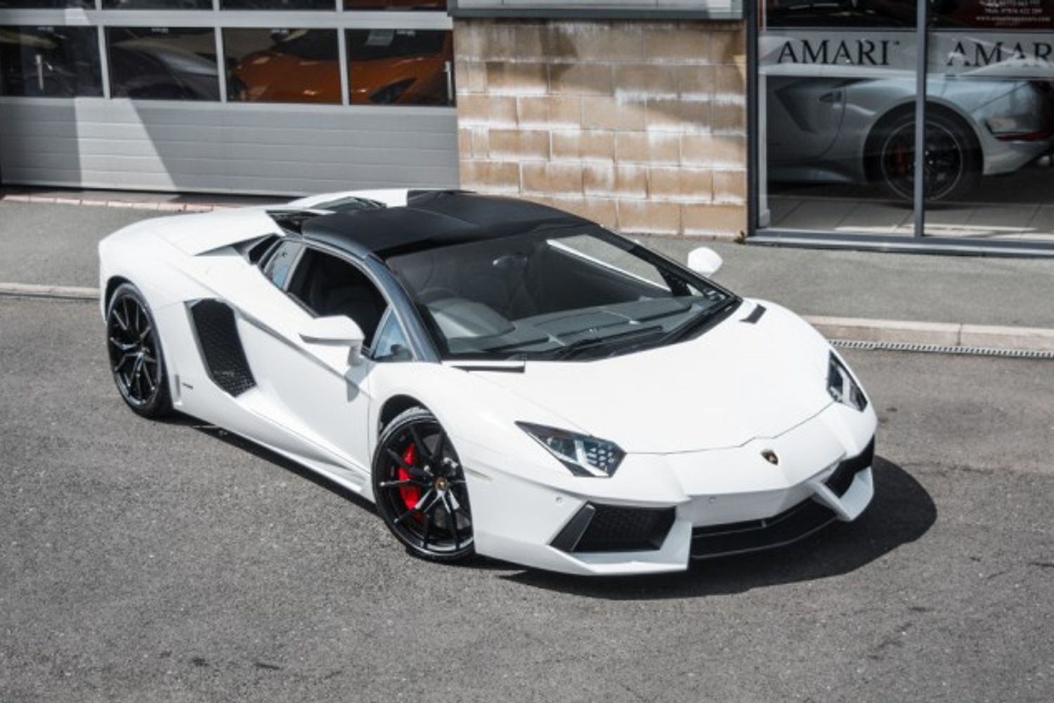 LAMBORGHINI AVENTADOR CONVERTIBLE 6.5 LP 700-4 ROADSTER 2DR SEMI AUTOMATIC
